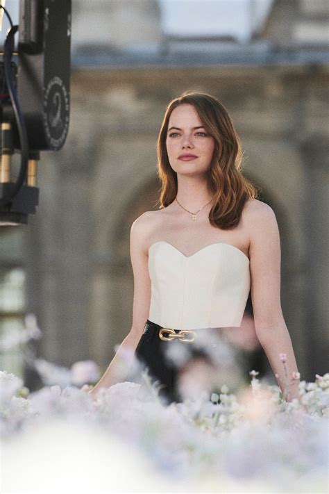 modella pubblicità louis vuitton profumo|Emma Stone volto del profumo Coeur Battant di Louis Vuitton.